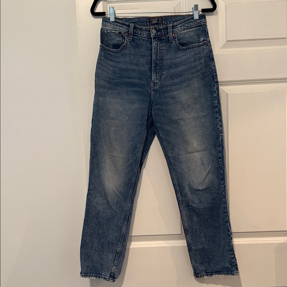 Abercrombie & Fitch Curve Love Ultra High Rise Straight Leg Jeans - Size 6R/28